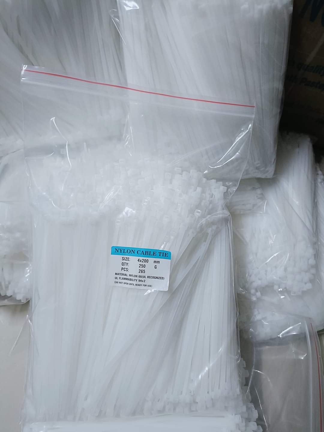 Dây rút nhựa 4x200 (250 sợi)