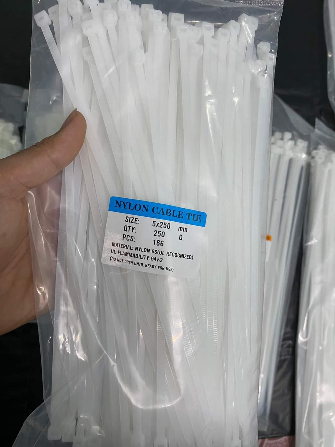 Dây rút nhựa 5x250 (250 sợi)