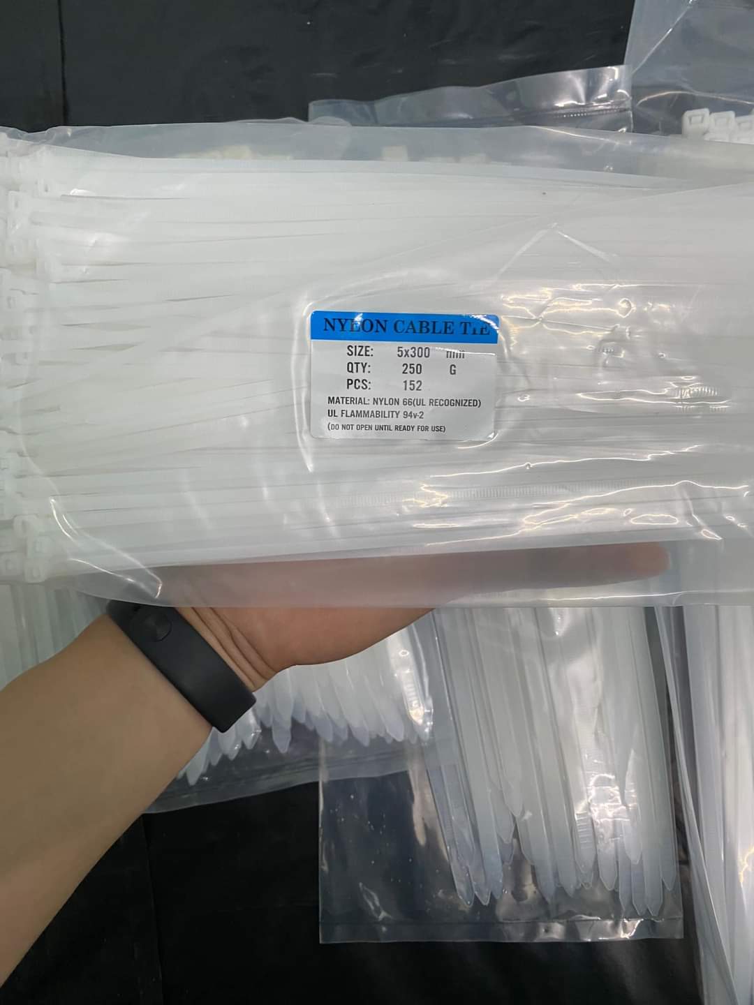 Dây rút nhựa 5x300 (250 sợi)