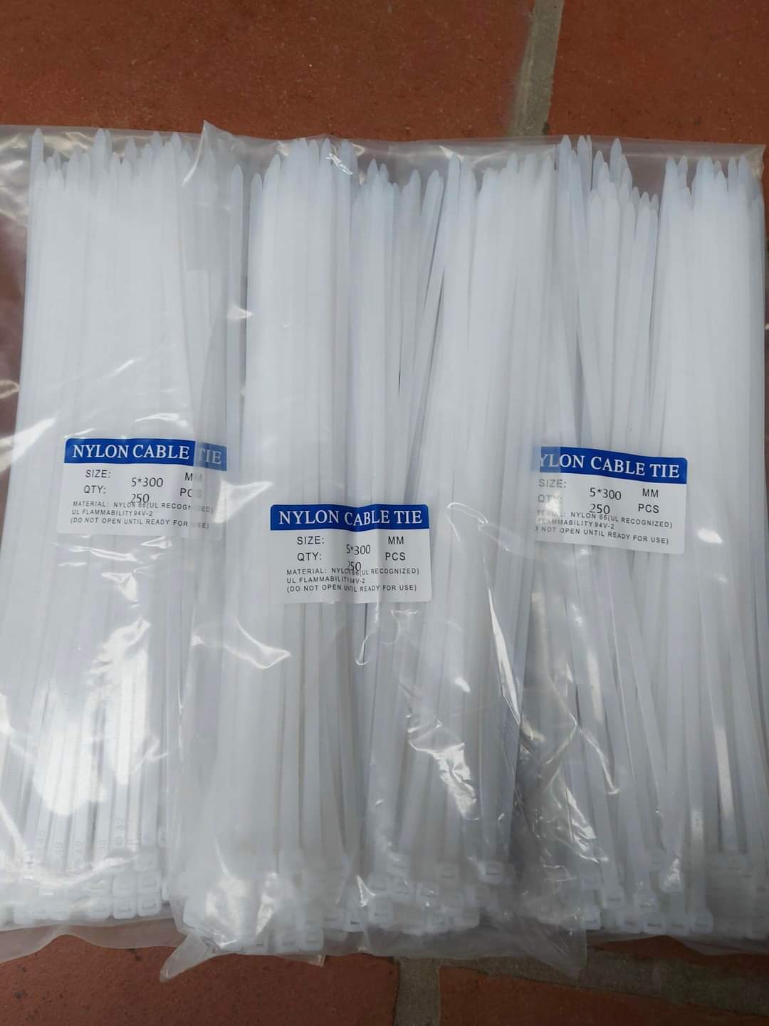 Dây rút nhựa 5x300 (250 sợi)